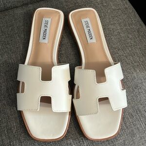 NWOT Steve Madden Hayden White Sandals